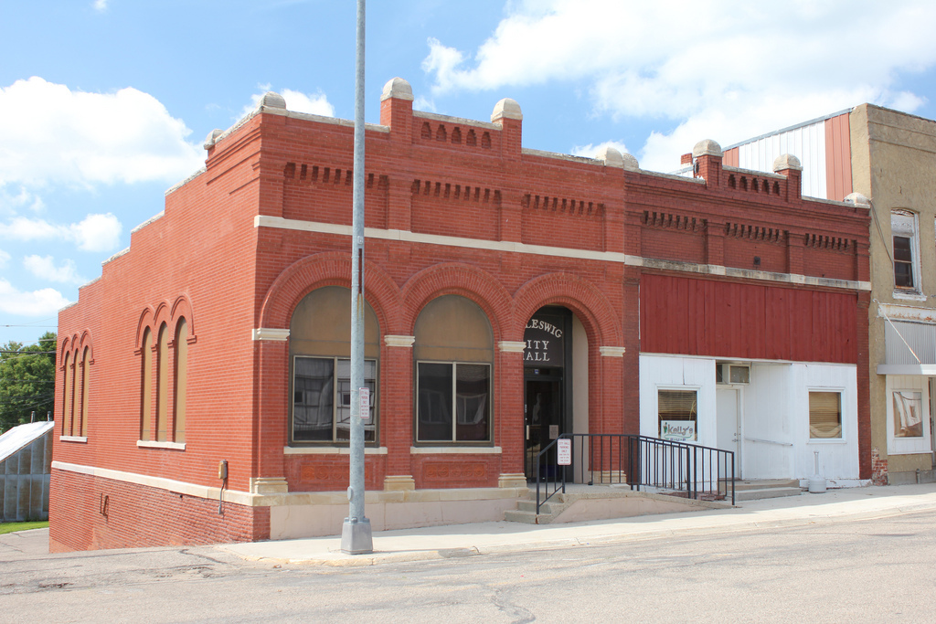 Destination Small Town