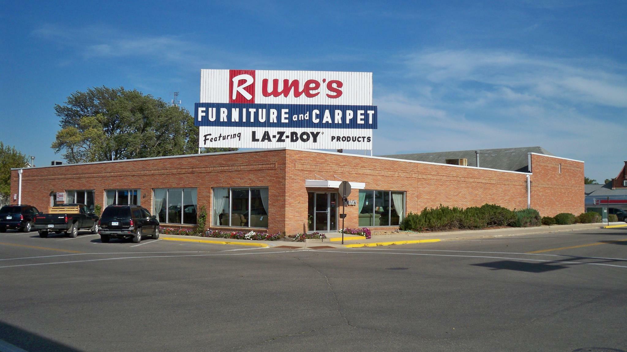 Rune's Furniture & Carpet